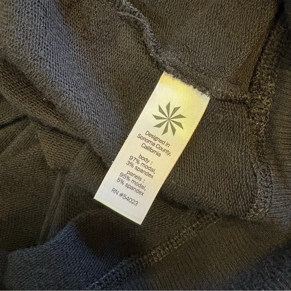 Athleta Criss Cross Black Sweater Dress Soft Jersey Stretch Long Sleeve XS Comfy